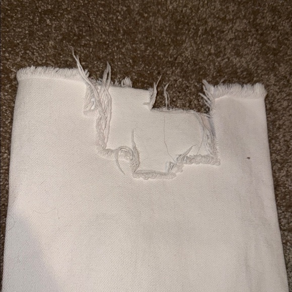 We The Free Heavily Distressed White Jeans - size 29. B4 - Picture 7 of 7